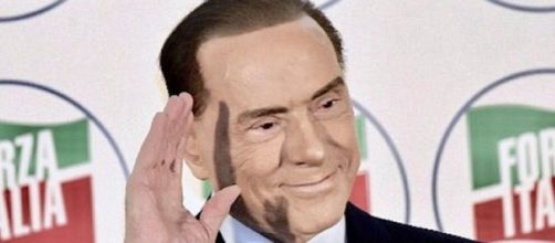 Silvio Berlusconi, Président du parti politique Forza Italia (screenshoot twitter @BeardedGenius)