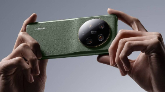 Le Xiaomi 13 Ultra intègre 4 appareils photo (Screenshoot Twitter @leijun)