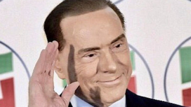 Silvio Berlusconi, Président du parti politique Forza Italia (screenshoot twitter @BeardedGenius)