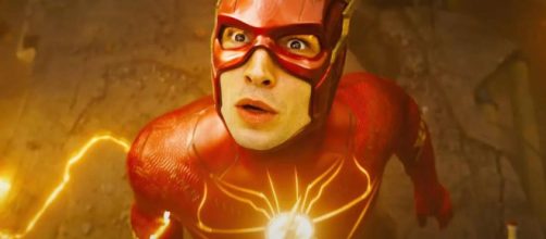 Ezra Miller in una scena di The Flash.