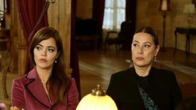 Terra amara, anticipazioni: Sermin tradisce Yilmaz e Zukeyha vuole uccidere Hunkar.