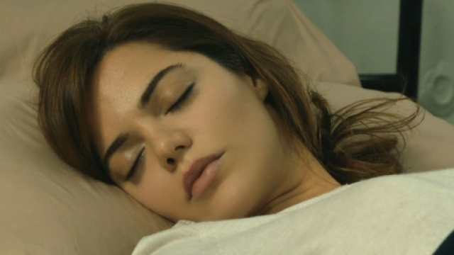 Terra amara, puntata 19 giugno:Mujgan vuole che Altun muoia