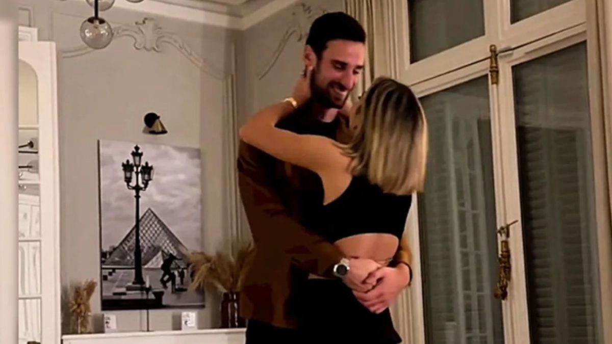 Alba Silva comparte un vídeo bailando con Sergio Rico El mundo entero me espera contigo
