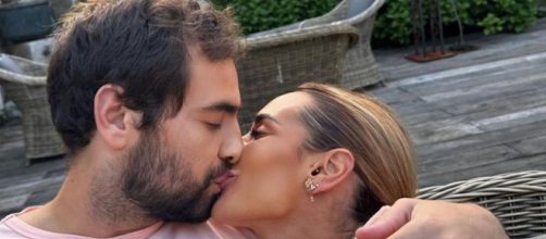 Hilona et Paul-André de nouveau en couple. Screenshot Instagram @hilonagos_off
