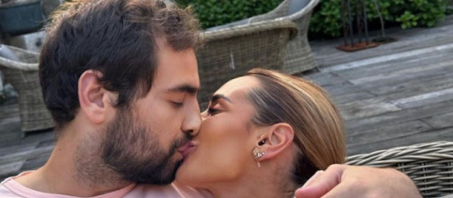 Hilona et Paul-André de nouveau en couple. Screenshot Instagram @hilonagos_off