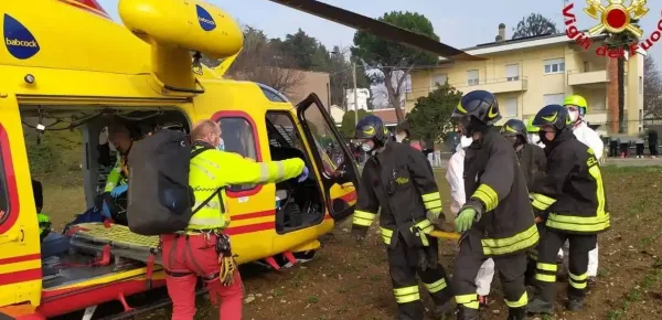 Calabria, 30enne precipita dal balcone e perde la vita. (Foto di repertorio)