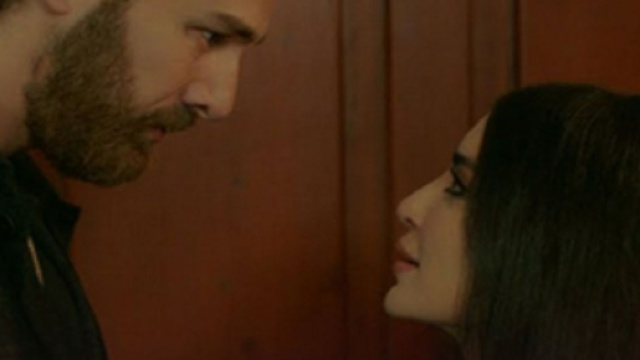 Terra amara, trame turche: Mujgan in sintonia con Fikret dopo la morte del marito.