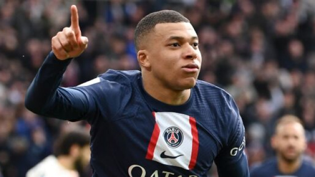 Mbappé pourrait rallier le Real Madrid dès cet été. (screenshot Twitter - @_BeFootball)