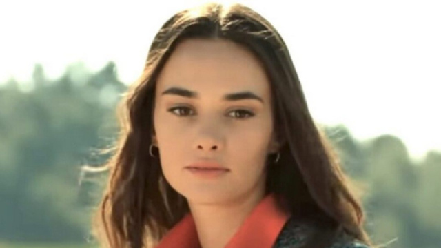 Terra amara, anticipazioni: Mujgan e Fikret sempre più vicini, Demir conosce Umit.