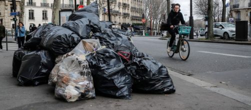 Rifiuti, alcune città ripulite dai detenuti