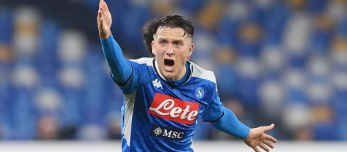 L'Inter pensa a Zielinski per il centrocampo: il Napoli avrebbe aperto alla cessione.