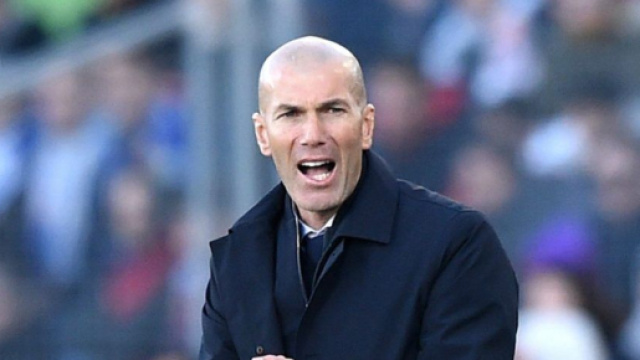 La Juventus potrebbe sostituire Allegri con Zinedine Zidane.