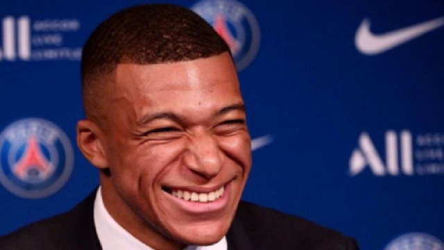 Liverpool lorgne aussi sur Kylian Mbappé (Screenshoot Twitter @PurelyFootball)