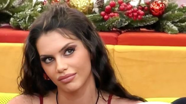 GF Vip, Chiofalo punzecchia Antonella ed Edoardo: 'Fidanzamento pilotato da motivi mediatici'.