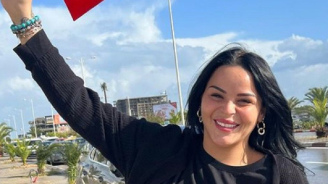 Sarah Fraisou est fière d'être une Tunisienne (Screenshoot Twitter @sarahfraisou.paris)