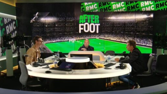 Autour du grand ménage qui s'enclenche au PSG, Daniel Riolo a évoqué le changement de politique de recrutement annoncé. (screen @AfterRMC)