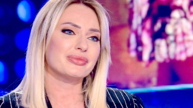 Manila Nazzaro sull'addio con Lorenzo Amoruso: 'Prigioniera in una relazione tossica'.