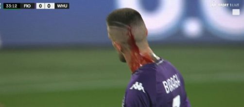 Cristiano Biraghit blessé par un projectile lors de la finale de C4, la Viola saisit l'UEFA. Capture Twitter@ActuFoot_