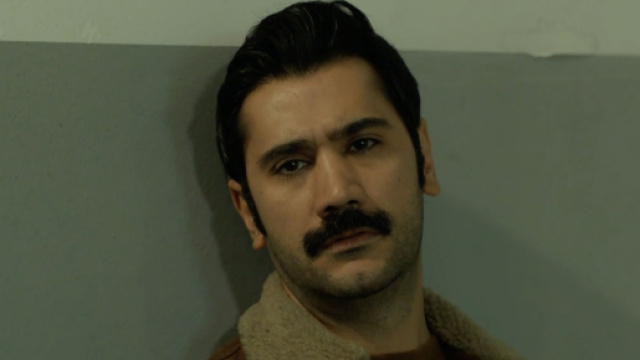 Terra amara, puntata 10 giugno: Demir e Yilmaz vengono arrestati, Mujgan in ospedale.