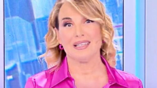 Barbara d'Urso via da Pomeriggio 5 ed &egrave; polemica