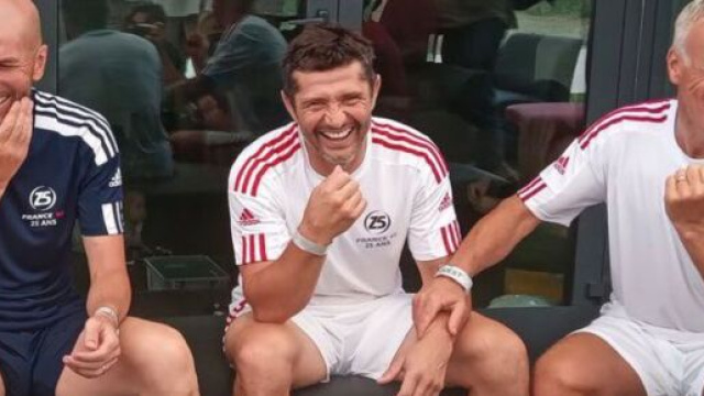 Deschamps et Zidane r&eacute;unis pour un tournoi de foot &agrave; 5. (screenshot Twitter - @LMPositif)