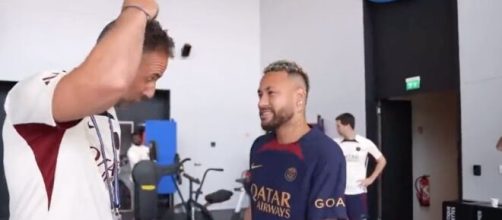 Neymar de retour à l'entrainement avec le PSG. (screenshot Twitter - @HRivayrand)
