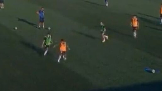 Arda Guler fait déjà parler la poudre au Real Madrid. (screenshot Twitter - @PiedsCarres)