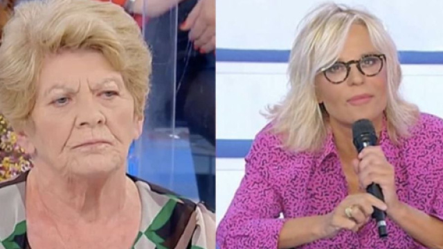 Uomini e Donne, Pinuccia fa un appello a Maria: 'Vorrei presentare il mio brano in studio'.