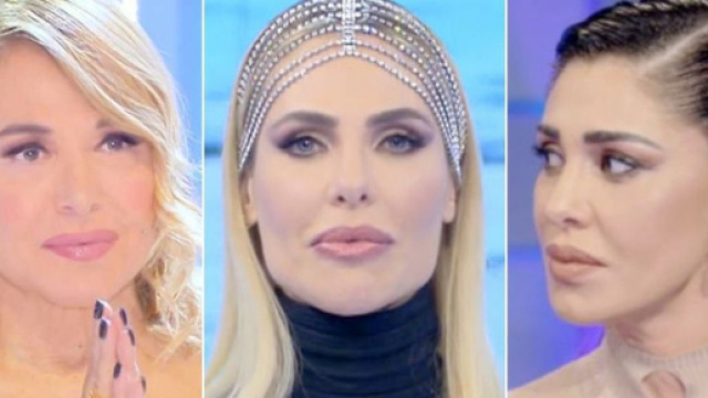 Belen, d'Urso e Blasi fuori dai palinsesti Mediaset, i fan: 'Ottimo lavoro di Berlusconi'.