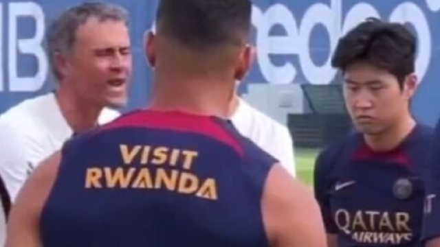 Luis Enrique au PSG (capture Twitter @psgcommunity_)