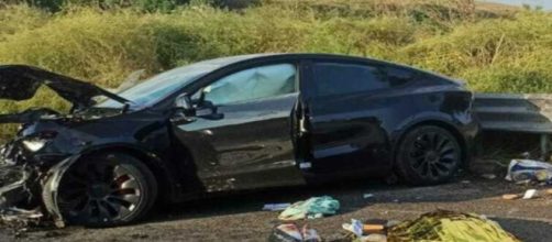 Roma, incidente: gruppo di ragazzi a bordo di un Suv travolge un'utilitaria, morta una donna