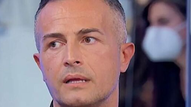 Uomini e donne, Riccardo smascherato