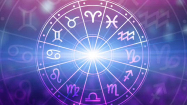 L'oroscopo del 22 e 23 luglio sul lavoro per tutti i segni dello zodiaco.