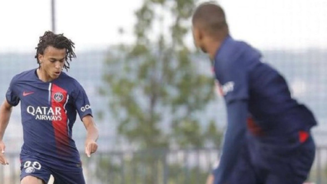 La complicité entre Kylian et Ethan Mbappé (capture Twitter @StatsKMbappe)