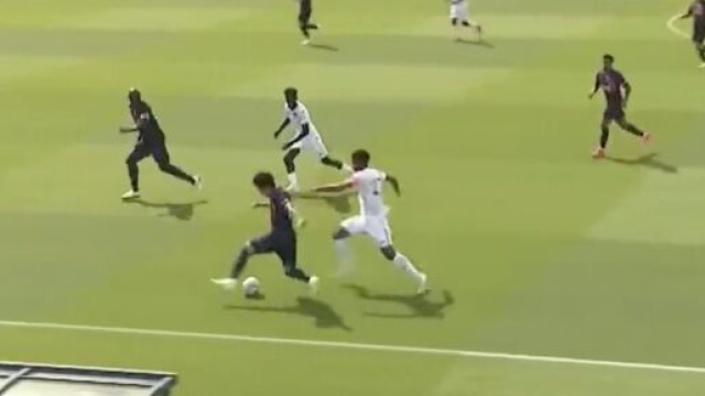 Lee Kang-In nouveau venu au PSG. (screenshot Twitter - @psgcommunity_)