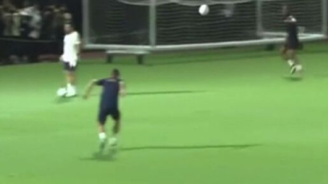 Le but de Marco Verratti à l'entrainement (capture Twitter @psgcommunity_)