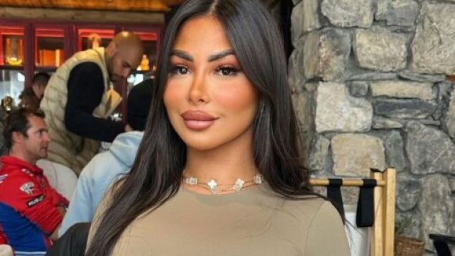 Maeva Ghennam fait la promotion d'un aspirateur hors de prix. Screenshot Instagram : @maevaa.ghennam