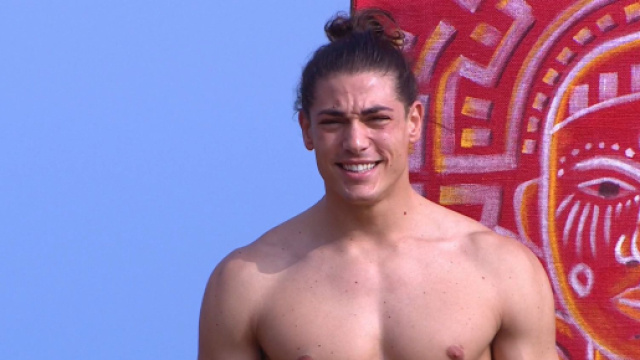 Isola dei Famosi: Luca Vetrone sarebbe stato lasciato dalla fidanzata.