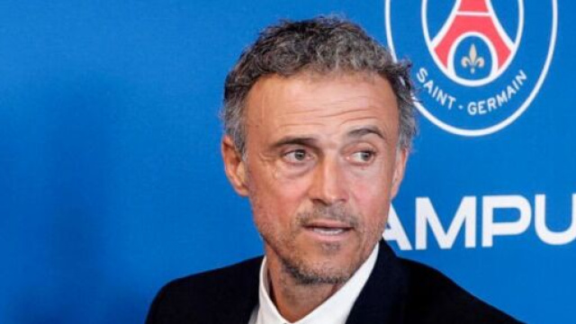 Luis Campos a des id&eacute;es pr&eacute;cises concernant les joueurs qu'il veut voir d&eacute;barquer &agrave; Paris cet &eacute;t&eacute;. (screenshot Twitter - @psgcommunity_)