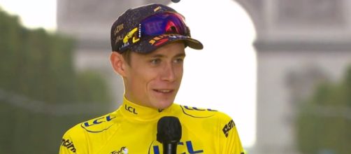 Ciclismo, il vincitore del Tour de France Jonas Vingegaard.