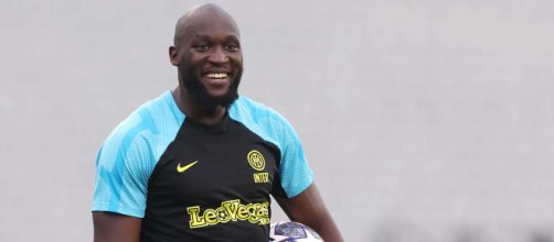 Juve, Giuntoli vola a Londra per Lukaku: prestito con obbligo la nuova formula sul piatto