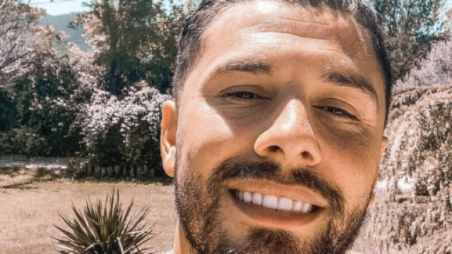 Kevin Guedj, une absence regrettable dans la deuxième saison des Cinquante pour raisons médicales. Source : screenshot Instagram @kevinguedj