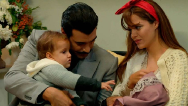 Terra amara, Zuleyha con Adnan e Leyla.