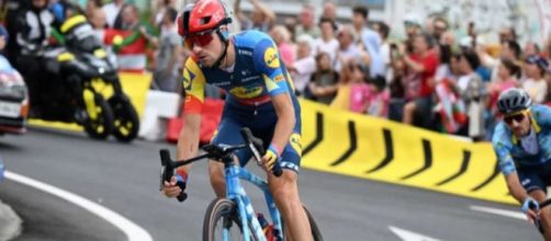 Ciclismo, Giulio Ciccone impegnato al Tour de France.