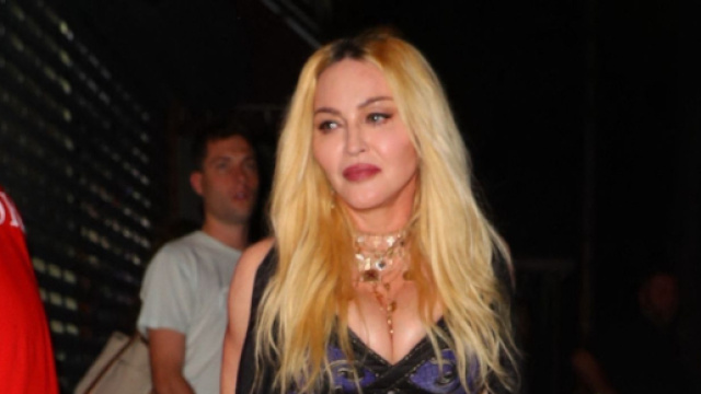 Madonna a dû suspendre sa tournée pour des raisons médicales (Screenshoot Twitter @ELLEfrance)