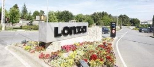 En el aparcamiento al aire libre de esta farmacéutica ha tenido lugar la muerte del pequeño de dos años olvidado en un coche (Lonza Biologics)