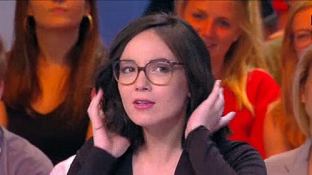 Agathe Auproux, ancienne chroniqueuse de TPMP. Source : capture d’écran C8.