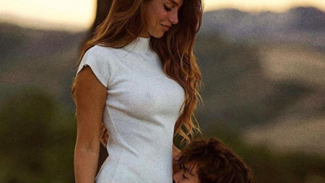 Uomini e donne, Andrea e Arianna svelano di aspettare un figlio.