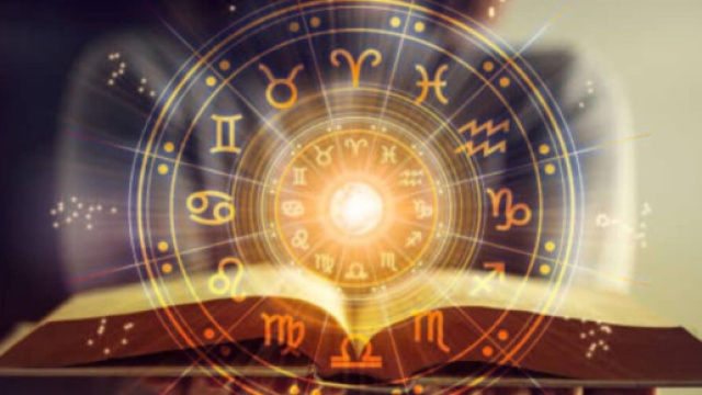 Oroscopo di ferragosto: crescita finanziaria per Sagittario, nuove opportunità per Acquario.
