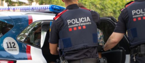 Los Mossos d'Esquadra y la Guardia Urbana arrestaron a los implicados en la pelea (Twitter, @mossos)